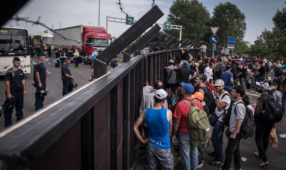 Mekanizmi i Solidaritetit, Polonia dhe Hungaria gati të sfidojnë ligjet e BE për emigrantët